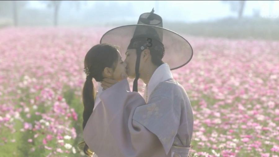 安琥“繁花感”风格写真释出 尽显光影交织艺术感
